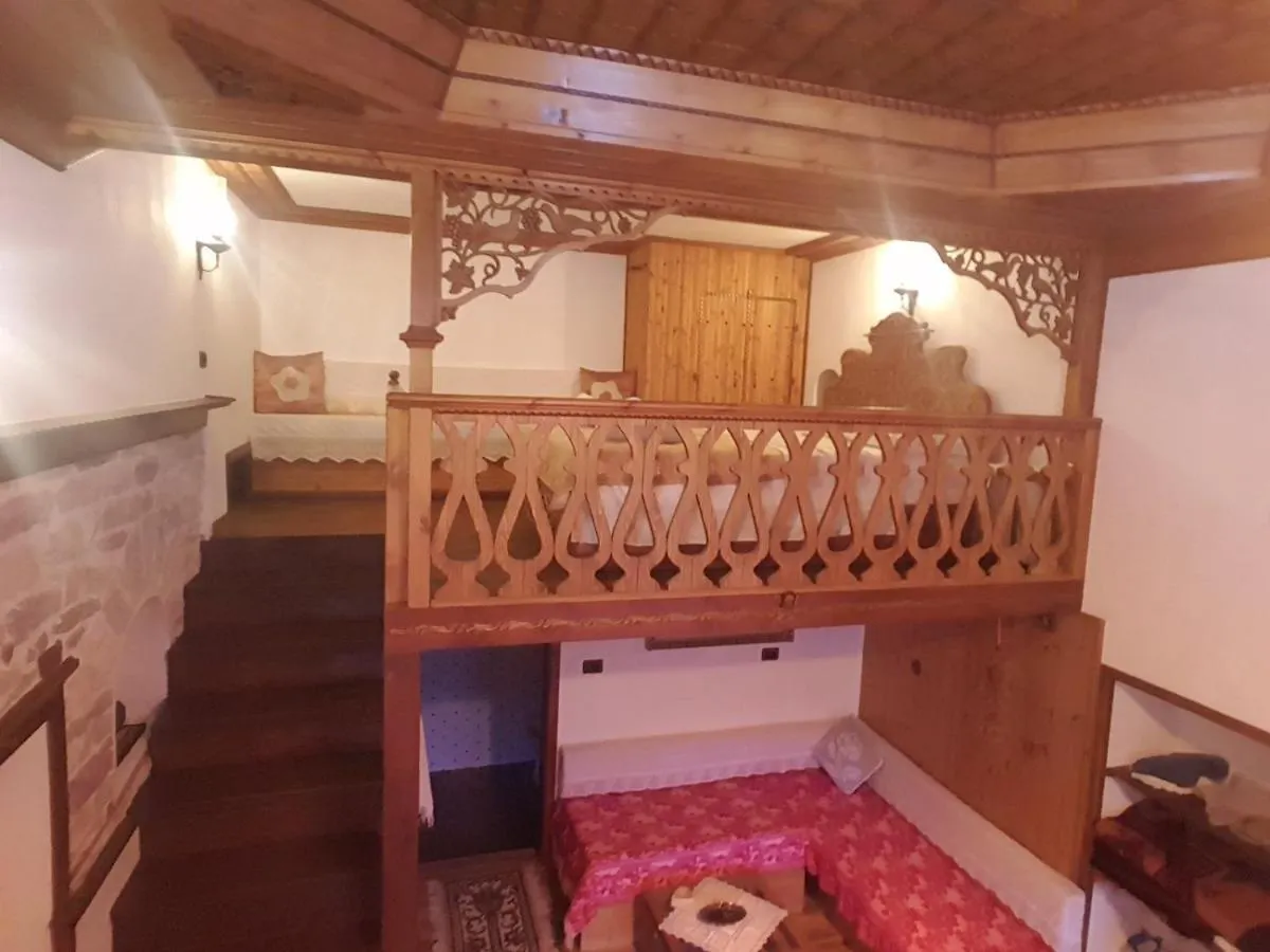Gjirokastër Riva Guest House 0*,