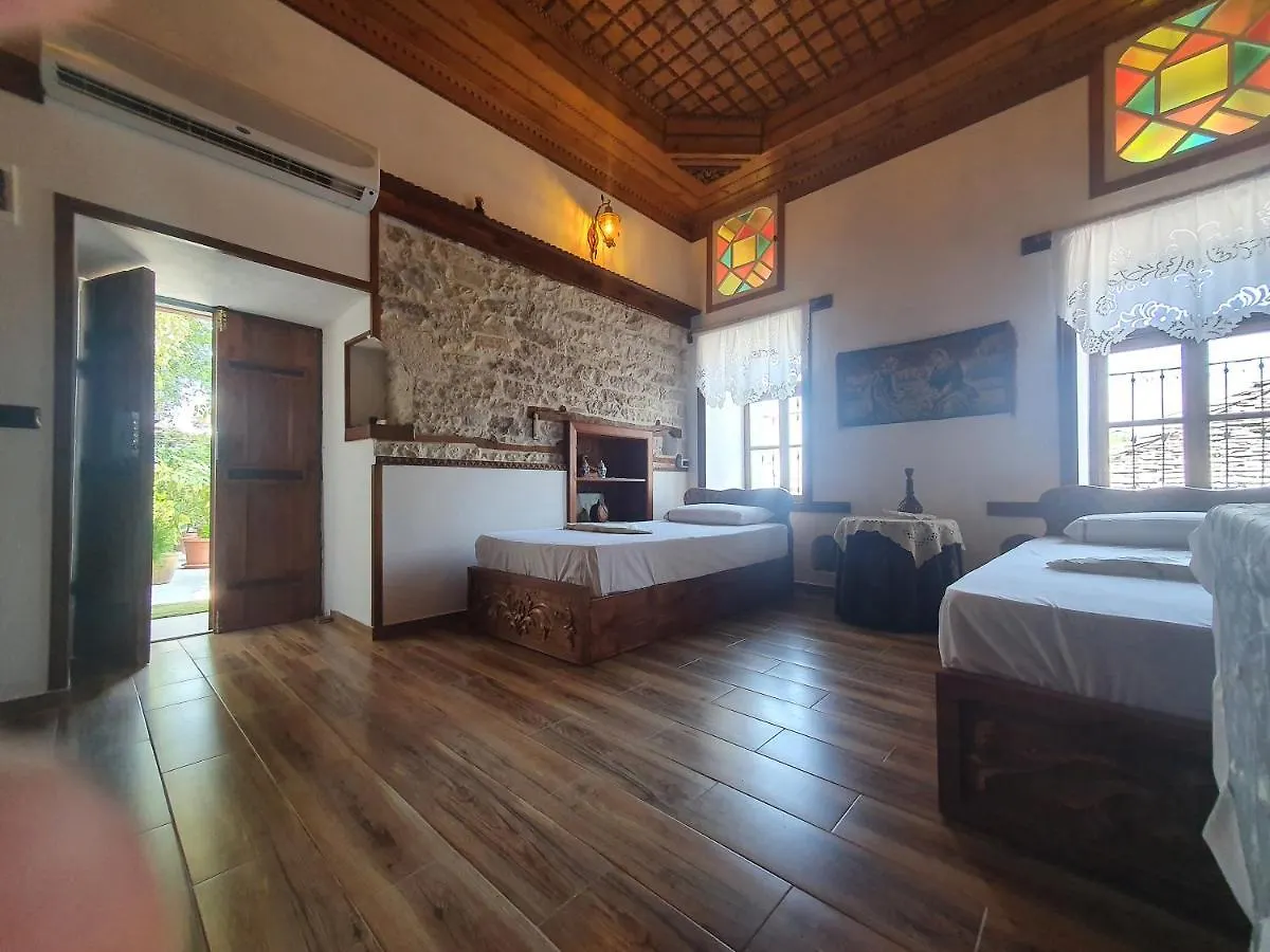 Gjirokastër Riva Guest House אלבניה