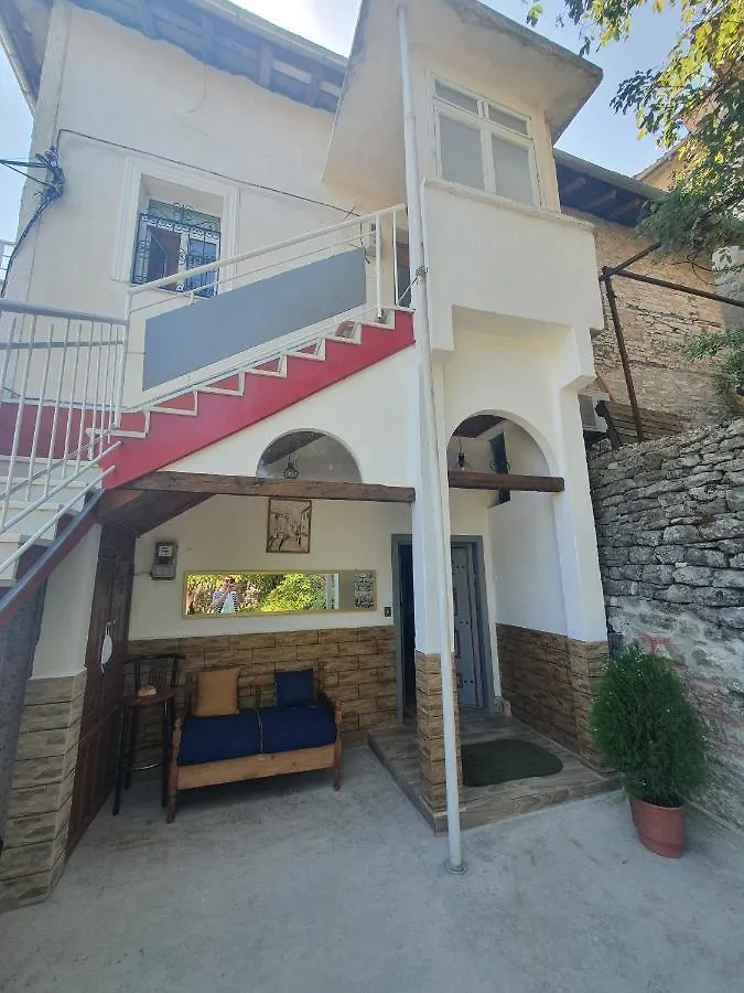 Gjirokastër Riva Guest House 0*,