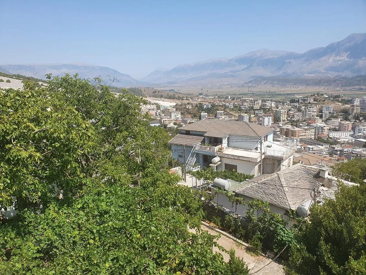 Riva Guest House Gjirokastër 아파트