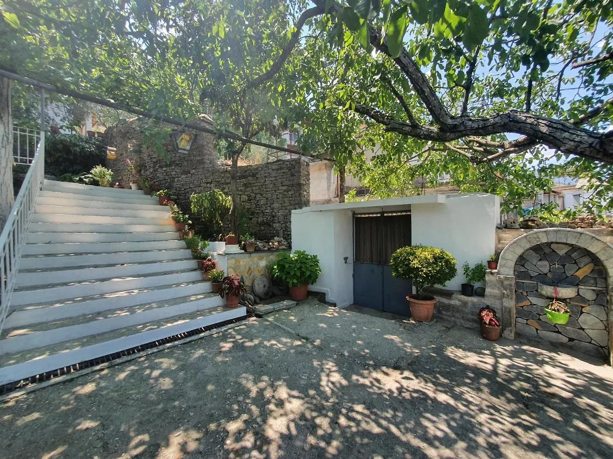 דירה Gjirokastër Riva Guest House
