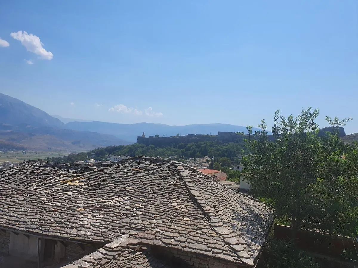 Riva Guest House Gjirokastër 아파트