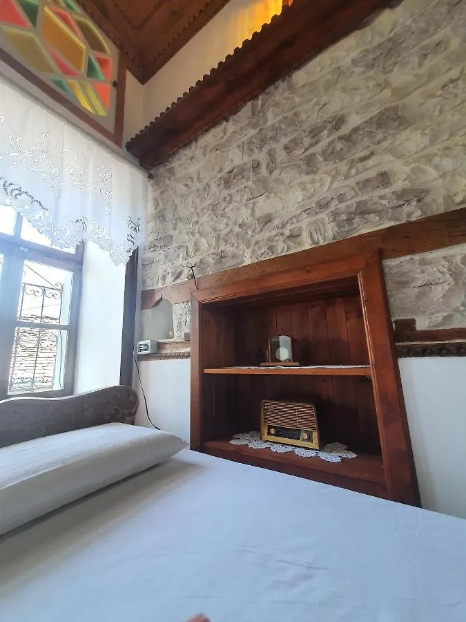 아파트 Riva Guest House Gjirokastër